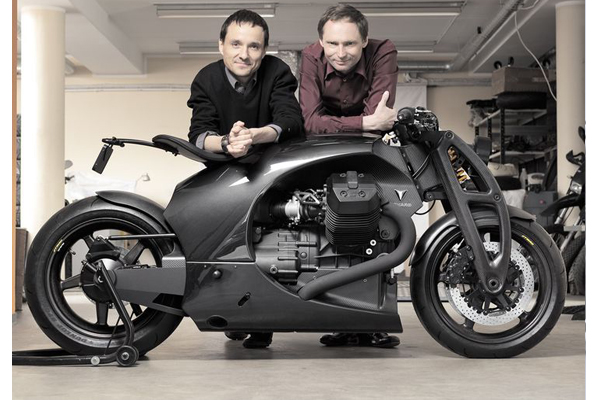 Custom high-end carbon fiber motorcycle parts (autoclave)